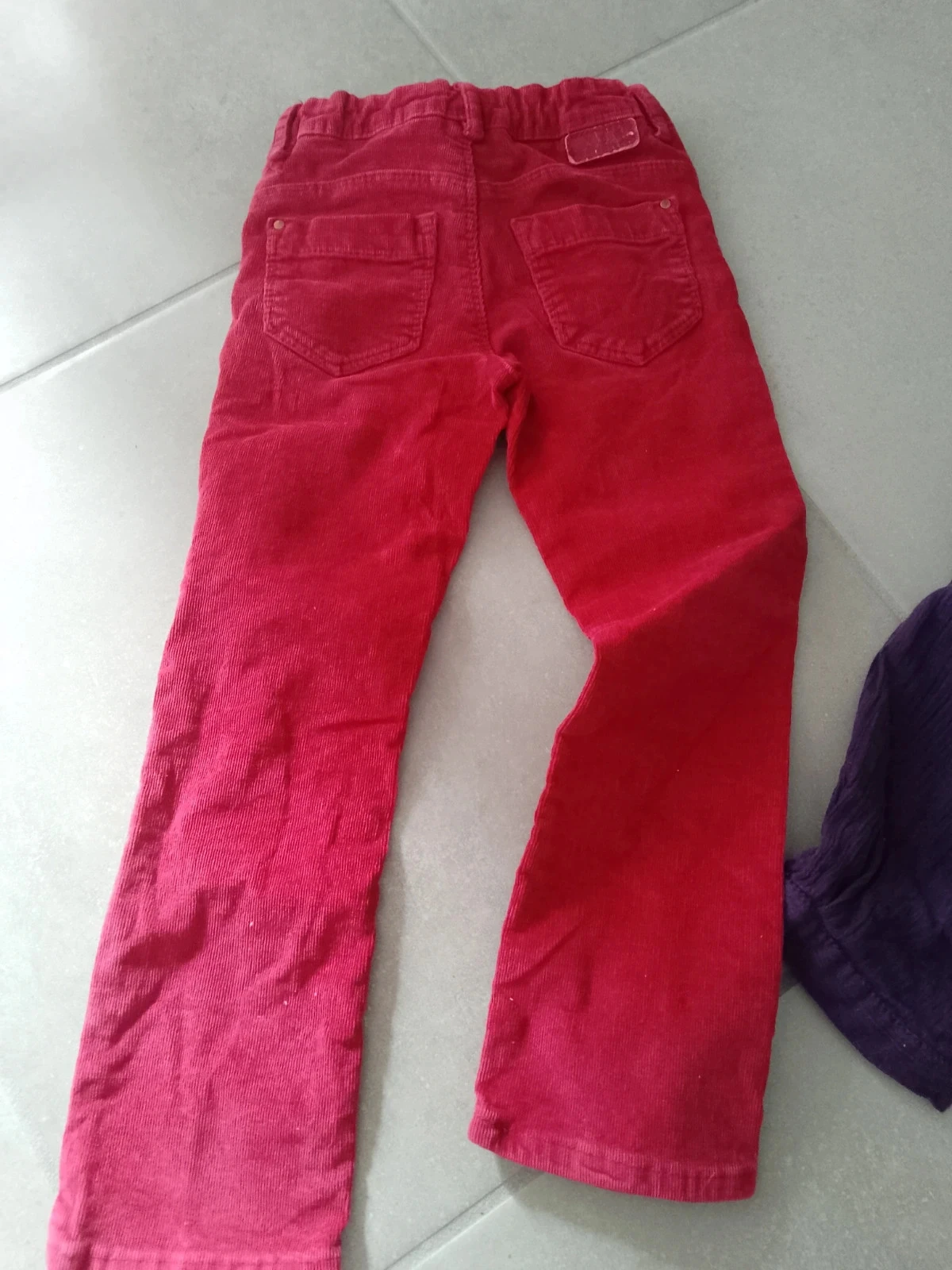 Lote de 2 calças para meninas 4/5 anos – photo 2